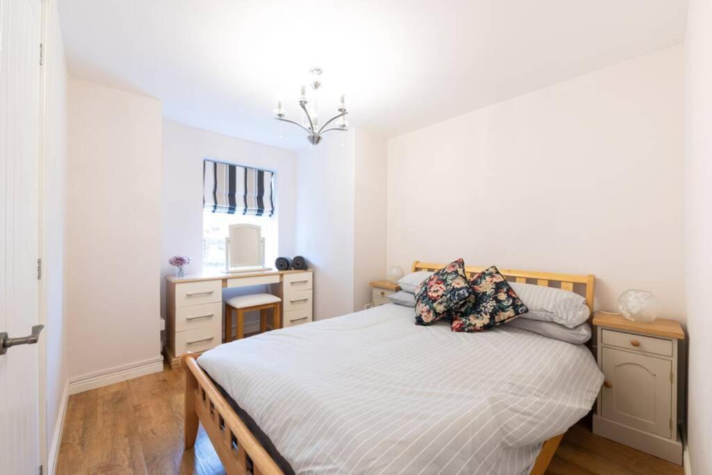Burlington Place, Shrewsbury. 2 Bedroom, Private Parking, 5 Minutes From Town Eksteriør bilde